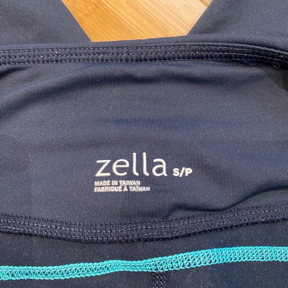 Zella Abstract Pattern Leggings with Pocket and Drawstring (s) - Picture 4 of 4